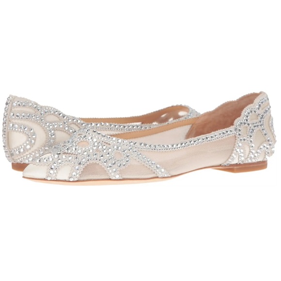 Badgley Mischka Gigi Flats in Ivory - 9.5 - Picture 2 of 9